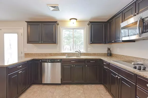 Mansfield, MA 02048,19 Fredric Lane