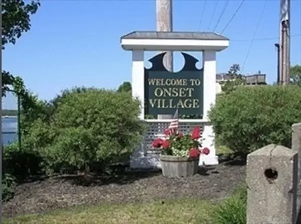 3 Birchwood Dr, Wareham, MA 02558