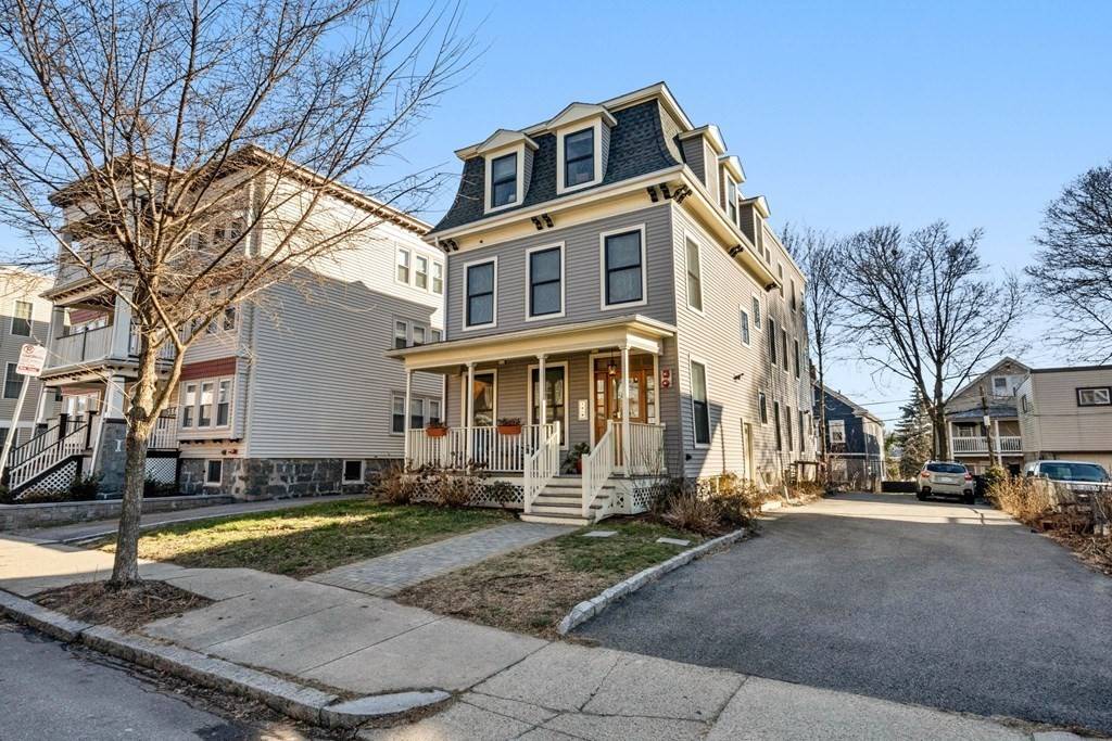 12 Centre Ave #1, Boston, MA 02124