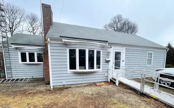 39 Virginia St, Yarmouth, MA 02673