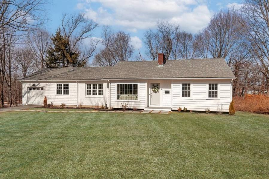 27 Bulow Rd, Hingham, MA 02043