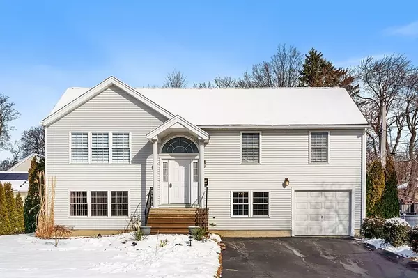 34 Oran St, Worcester, MA 01605