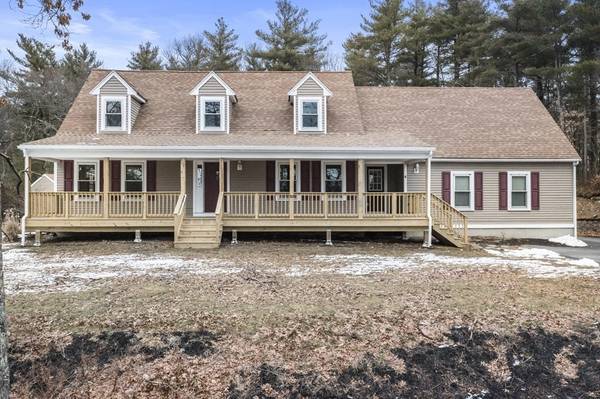 4 Alger Rd, Foxboro, MA 02035