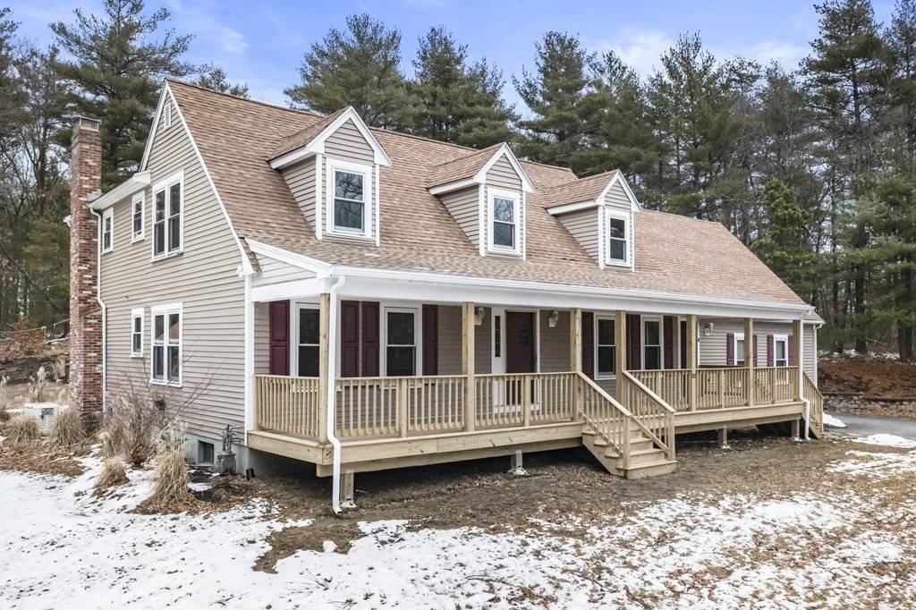 Foxboro, MA 02035,4 Alger Rd