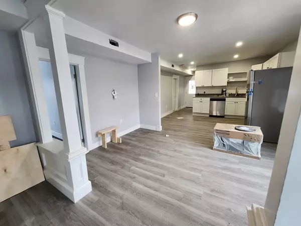 Webster, MA 01570,7 Hall St