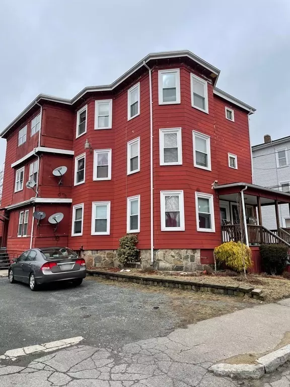 35 Davids St, Brockton, MA 02301