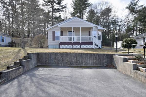 Middleboro, MA 02346,52 Lyn Ln