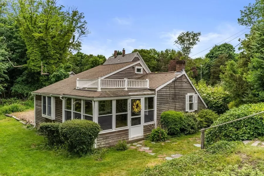 243 N Main St, Cohasset, MA 02025