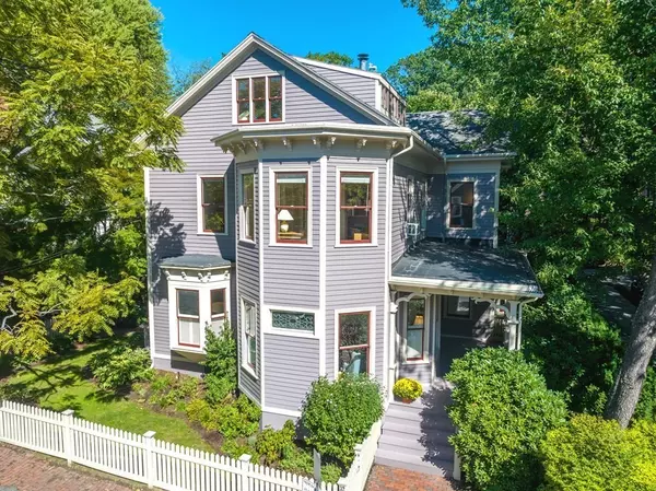 32 Avon Hill Street #A, Cambridge, MA 02140