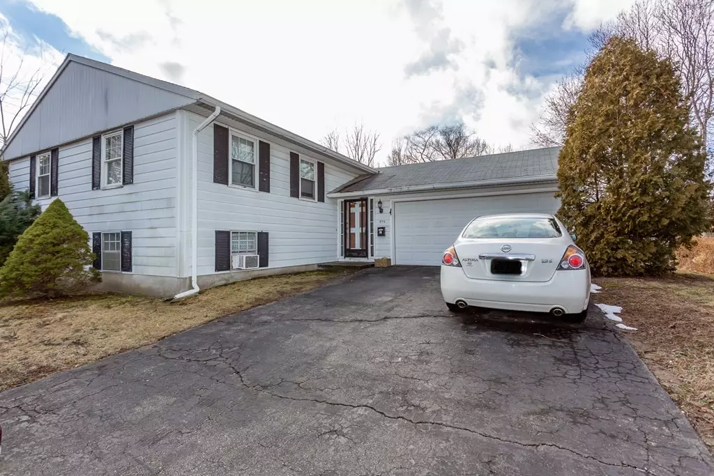 Somerset, MA 02726,575 Prospect St