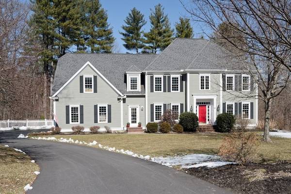 25 Hearthstone Rd, Hopkinton, MA 01748