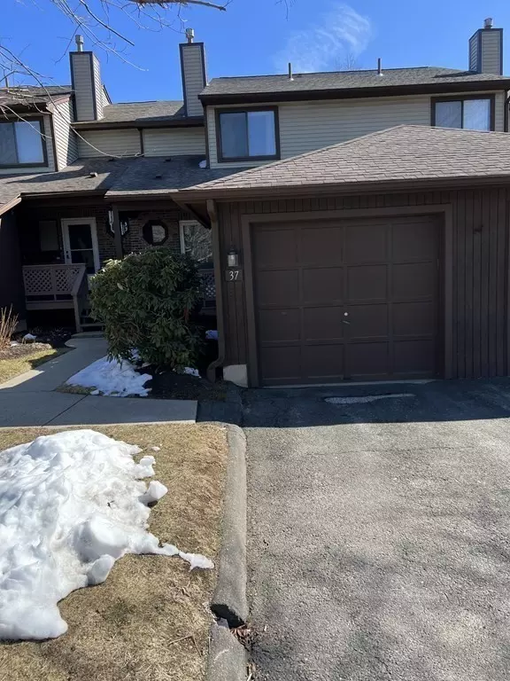 Agawam, MA 01001,37 Dogwood Ln #37