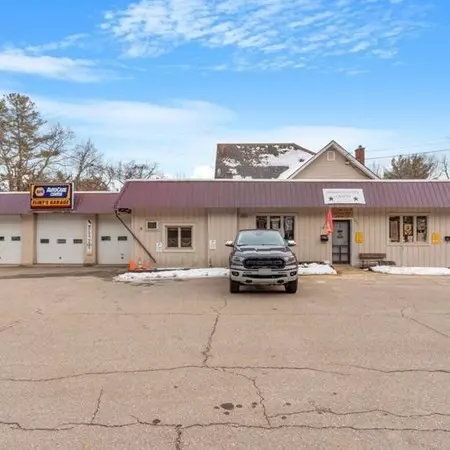 Athol, MA 01331,990 South Main St