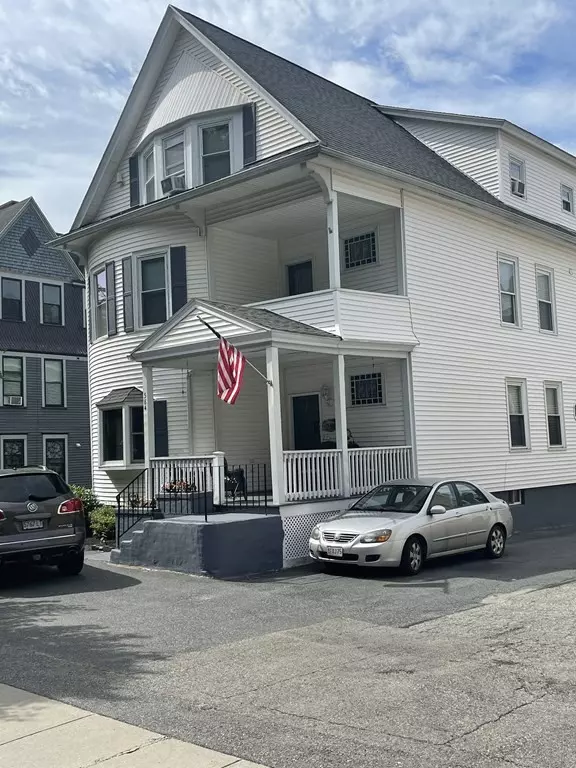 584 Pleasant St, Worcester, MA 01602