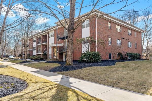 32 Pleasant Drive #24, Stoughton, MA 02072