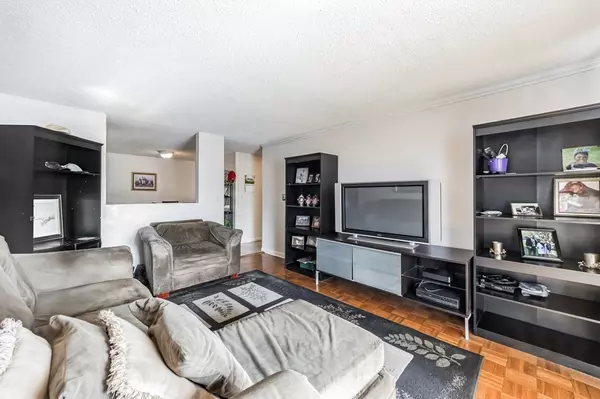 Gloucester, MA 01930,145 Essex Ave #512