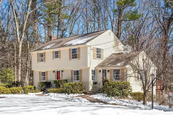 25 Captain Browns Ln, Acton, MA 01720