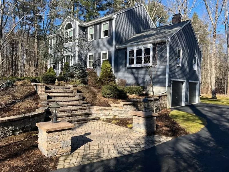 6 Longwood Circle, Mansfield, MA 02048