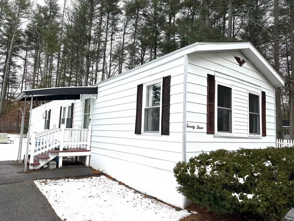 Nashua, NH 03062,23 Saturn Ln