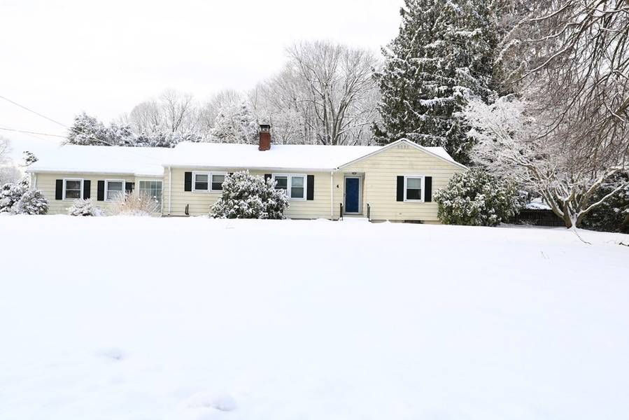 4 Fairchild Dr, Holden, MA 01520