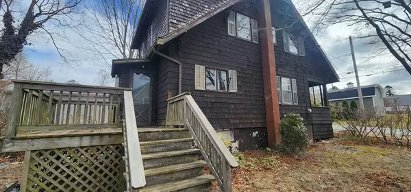 Swansea, MA 02777,61 Metacomet Ave