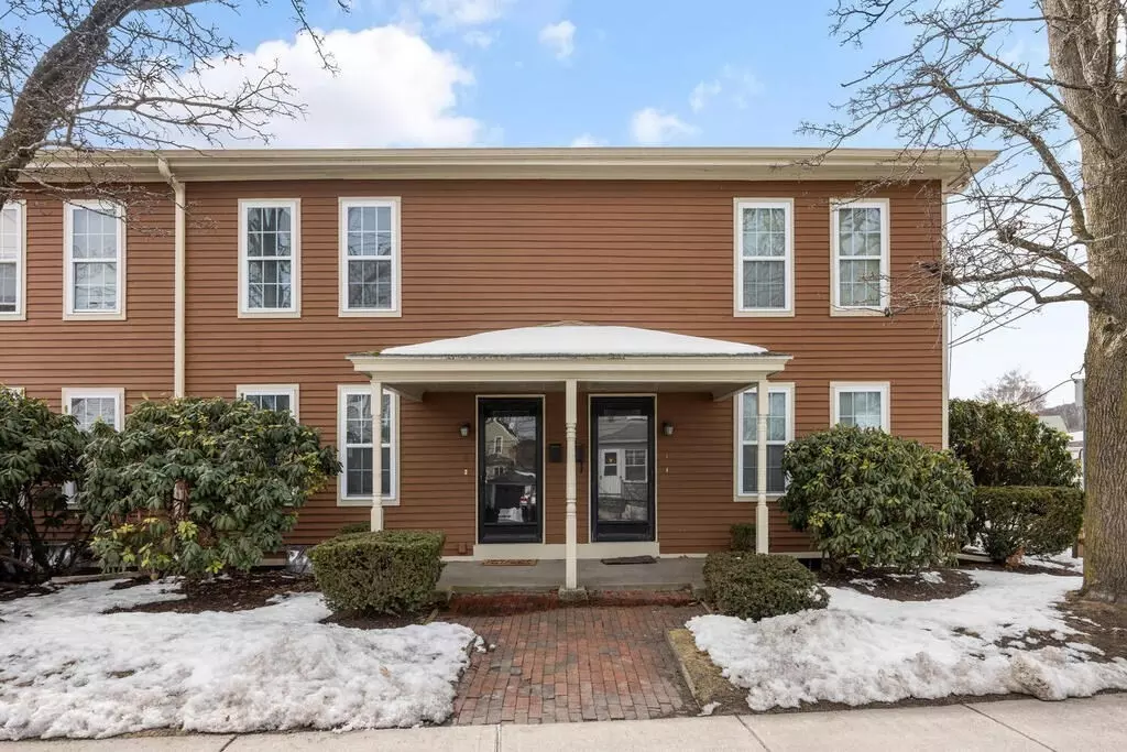 Maynard, MA 01754,3 Sudbury Street #3