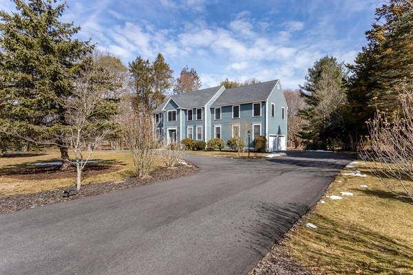 Canton, MA 02021,3 Steeplechase Lane