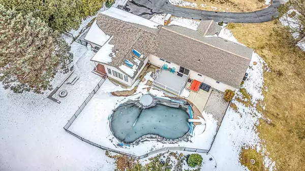 Sutton, MA 01590,50 Colonial Rd