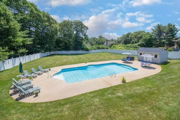 Pembroke, MA 02359,56 Country Club Cir