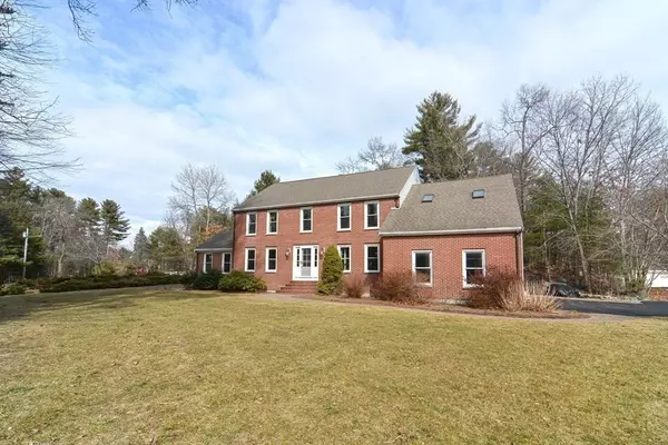 Milford, MA 01757,7 Mill Pond Cir