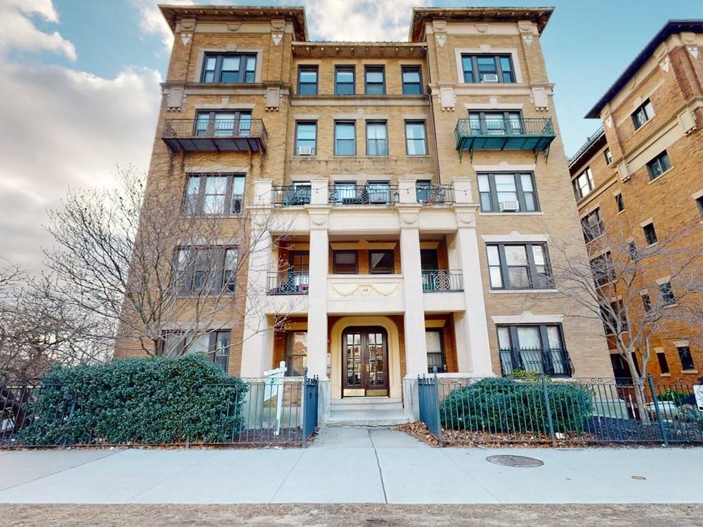 Boston, MA 02215,448 Park Dr #3