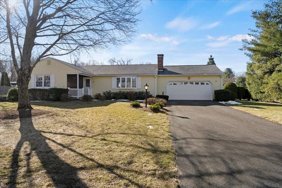 3 Pineywoods Dr, East Longmeadow, MA 01028