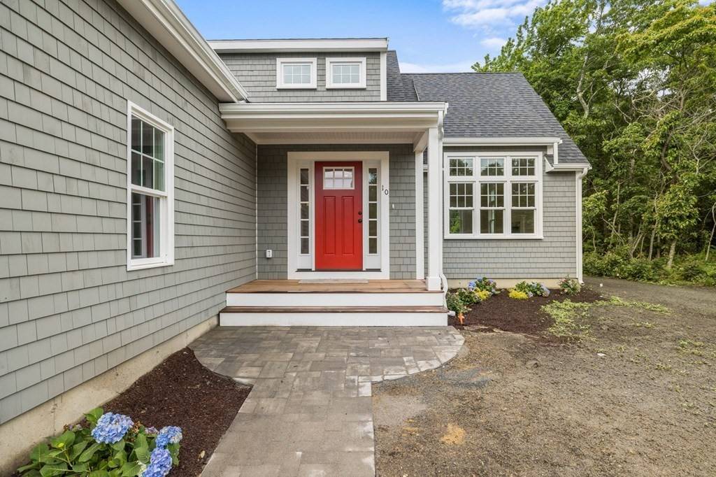 Bourne, MA 02562,10 Ridgehill Ln