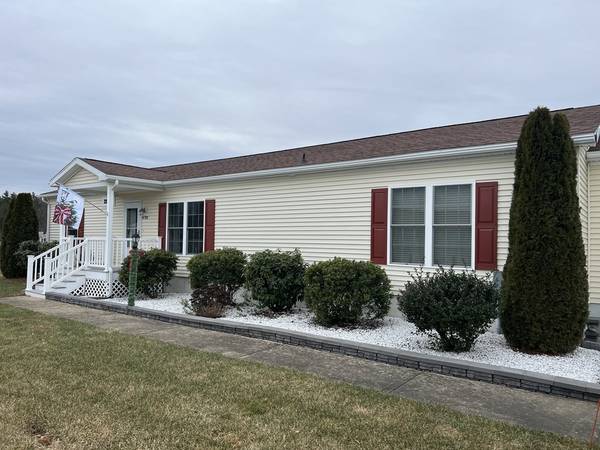 4701 Green St, Middleboro, MA 02346