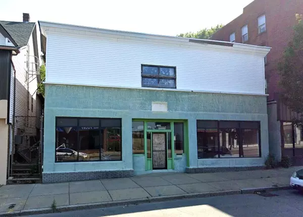 1438 Pleasant St, Fall River, MA 02723