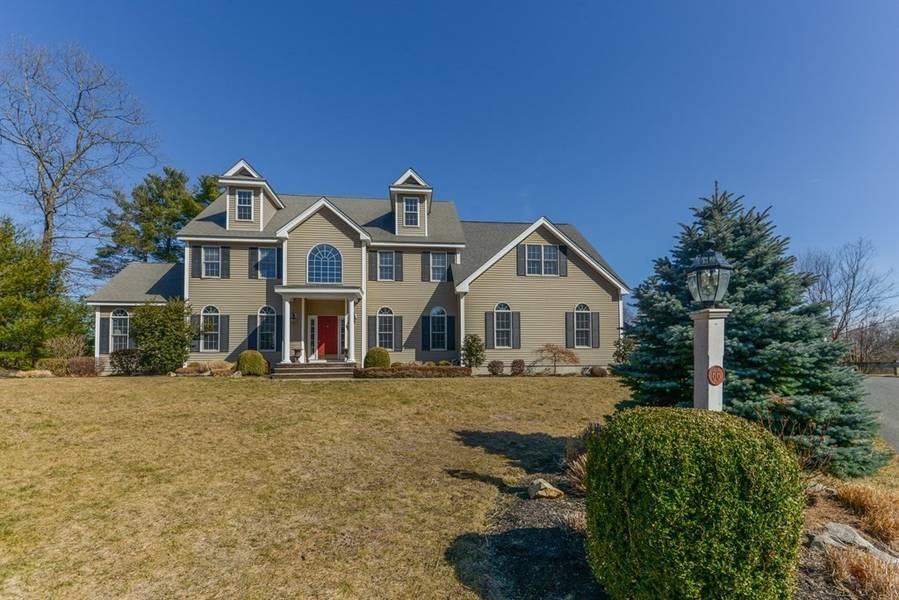 66 Mohawk Path, Holliston, MA 01746