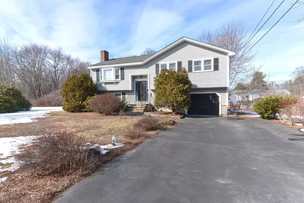 3 Hattie Lane, Billerica, MA 01821