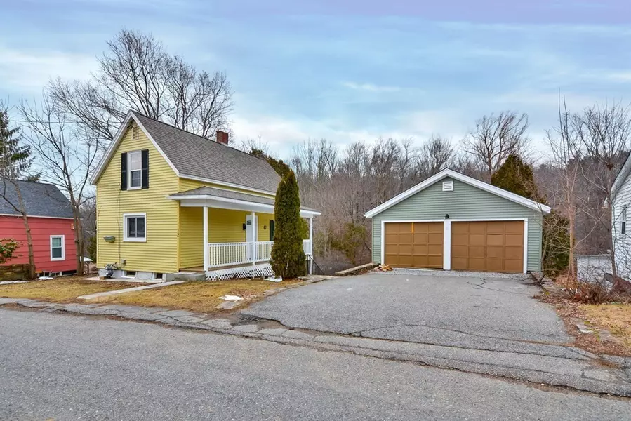 12 Warren, North Brookfield, MA 01535