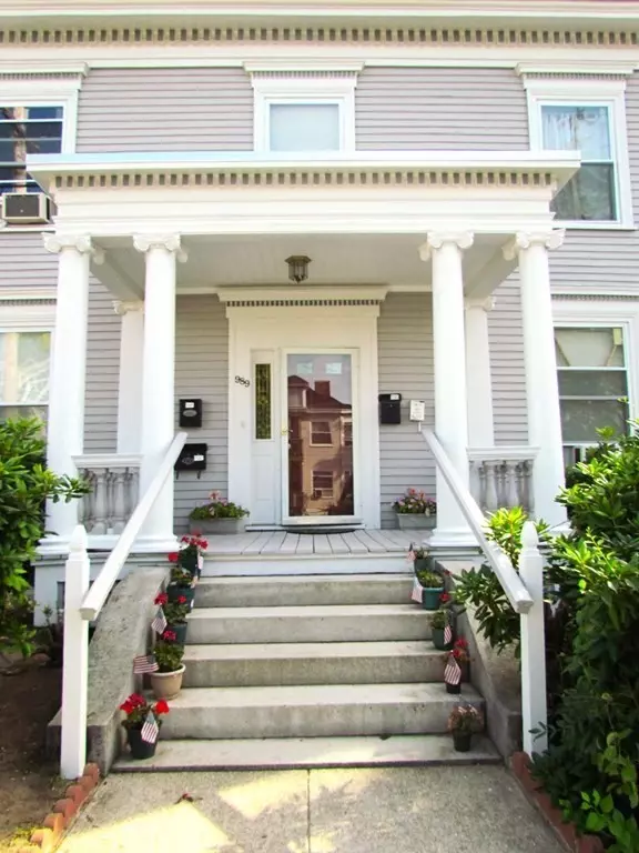 Lowell, MA 01850,989 Lakeview Ave