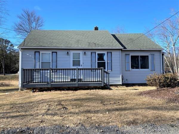 9 Richfield Ave, Ware, MA 01082