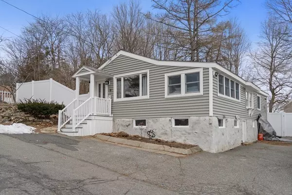 11 Friendship St, Billerica, MA 01821