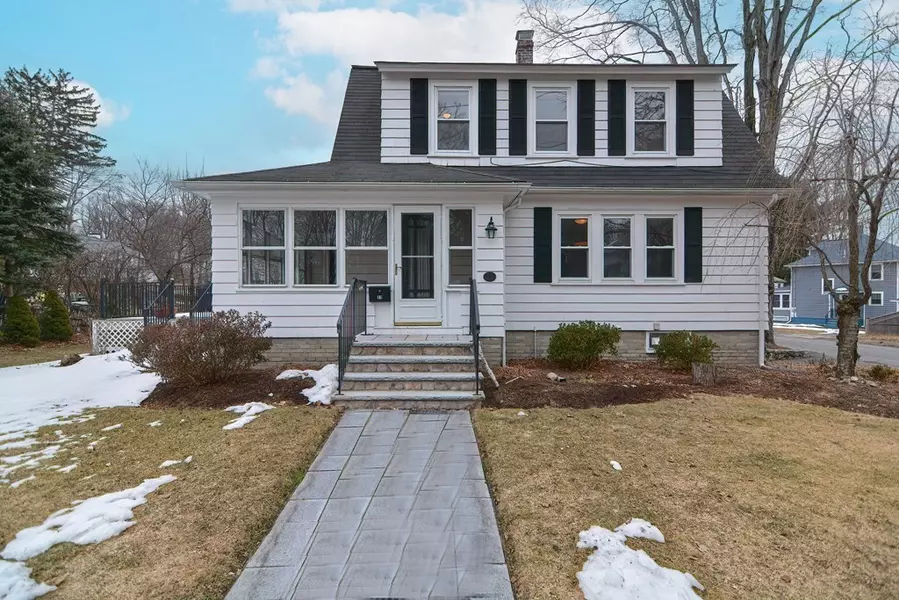 11 Tremont St, Maynard, MA 01754