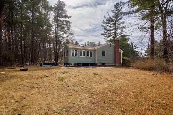 Sturbridge, MA 01566,48 Cricket Dr