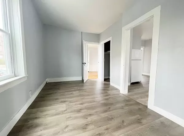 Fall River, MA 02720,557 Walnut St