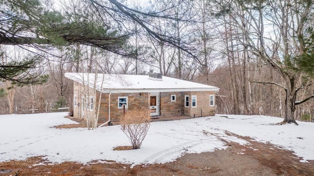 95 Cold Hill, Granby, MA 01033