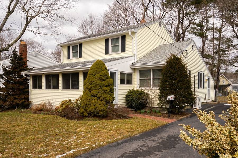 36 Beal St, Rockland, MA 02370