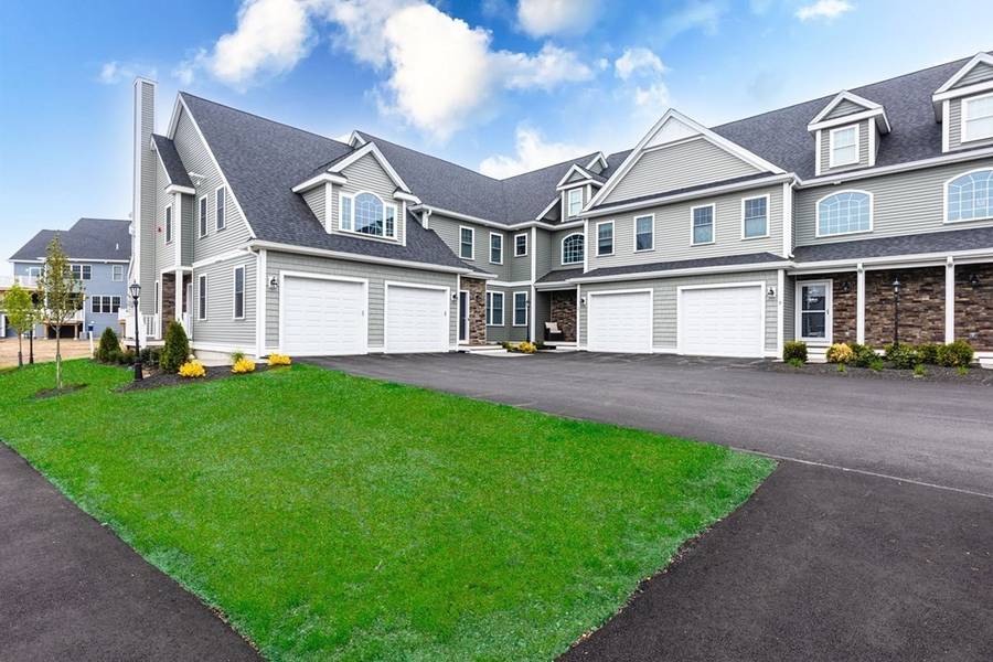 90 Lebaron Blvd #5, Lakeville, MA 02347