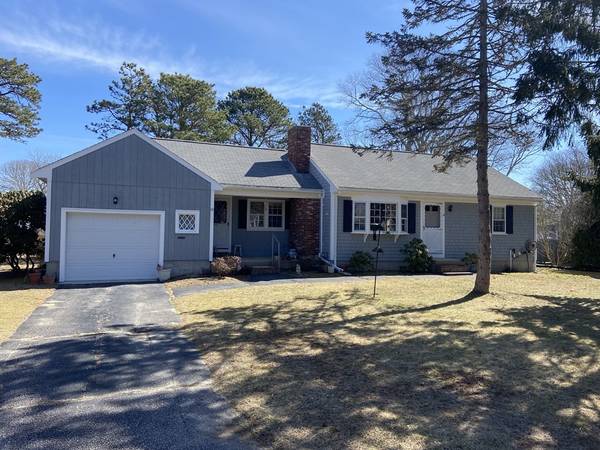 14 Captain Blount Rd, Yarmouth, MA 02664