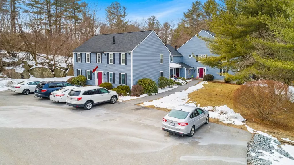 57 Lantern Ln #2, Dracut, MA 01826