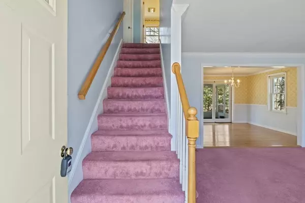 Sandwich, MA 02537,7 Sheriffs Ln